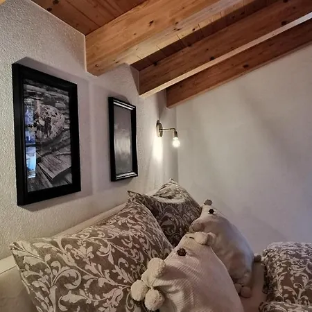 Loft Apartment *